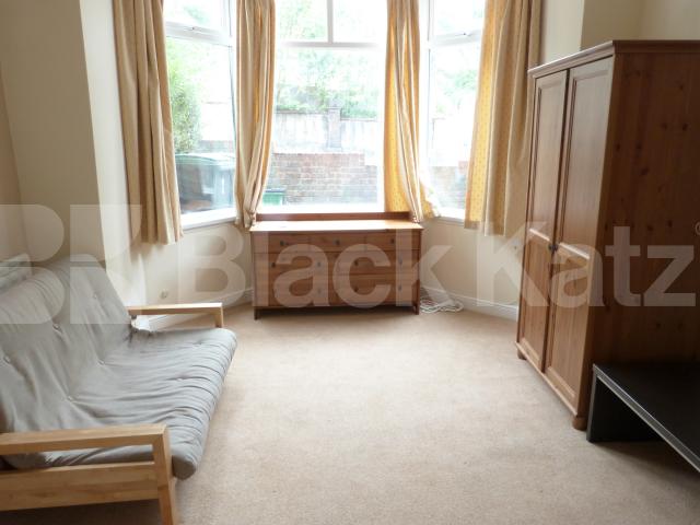 			Studio Apartment, 1 bath, 1 reception Studio			 Muswell Hill, Muswell Hill