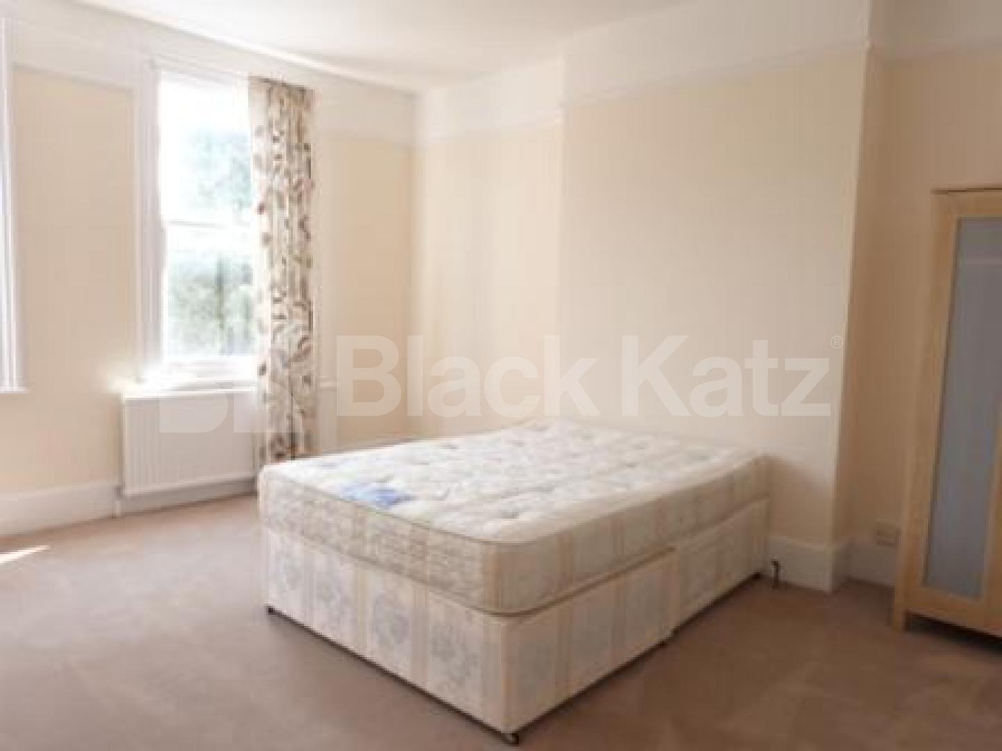 			Lovely 3 Bed Victorian conversion in central Crouch end, 3 Bedroom, 1 bath, 1 reception Flat			 Elder Avenue, Crouch end