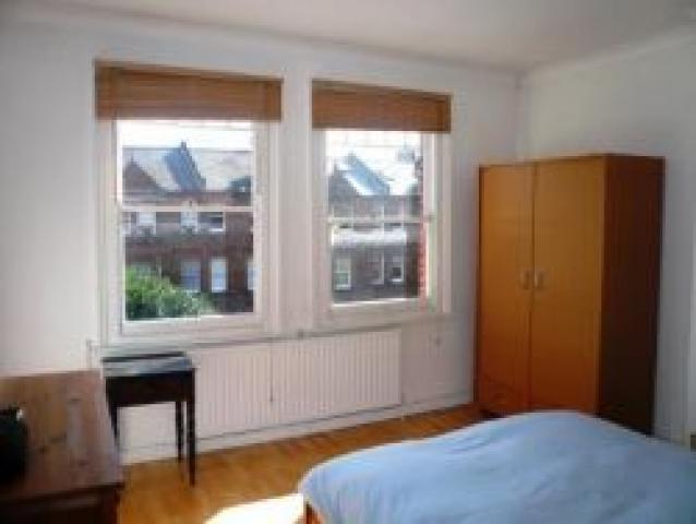 			NEW INSTRUCTION, 2 BED PLUS STUDY, 2 Bedroom, 1 bath, 1 reception Flat			 Goldhurst Terrace, WEST/SOUTH HAMPSTEAD