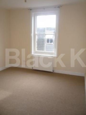 			2 Bedroom, 1 bath, 1 reception Flat			 Tottenham Lane, Crouch End