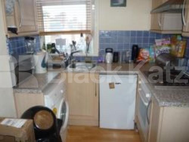 			MUST SEE!!!, 1 Bedroom, 1 bath, 1 reception Flat			 Tottenham Lane, CROUCH END N8