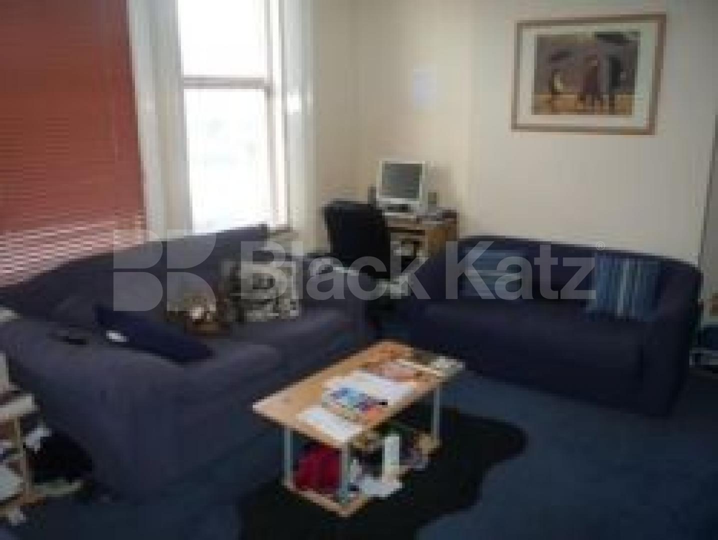 			MUST SEE!!!, 1 Bedroom, 1 bath, 1 reception Flat			 Tottenham Lane, CROUCH END N8