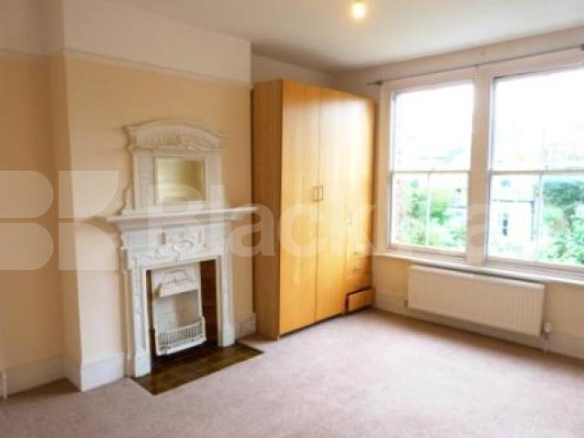 			3 Bedroom, 1 bath, 1 reception Flat			 Leaside Avenue, Fortis Green/Muswell Hill
