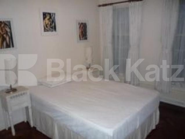 			AMAZING LOCATION!!!, 2 Bedroom, 1 bath, 1 reception Flat			 Stanhope Road, HIGHGATE