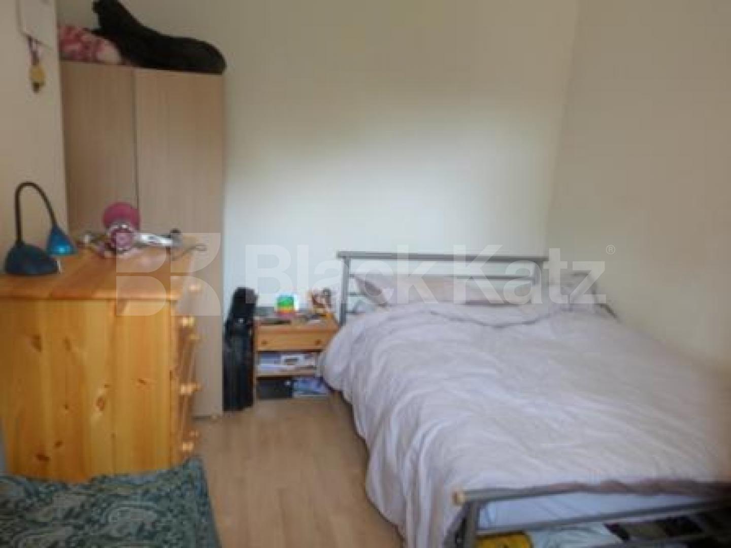 			1 Bedroom, 1 bath, 1 reception Flat			 Ferme Park Road, Crouch End