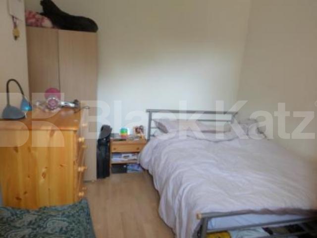 			1 Bedroom, 1 bath, 1 reception Flat			 Ferme Park Road, Crouch End