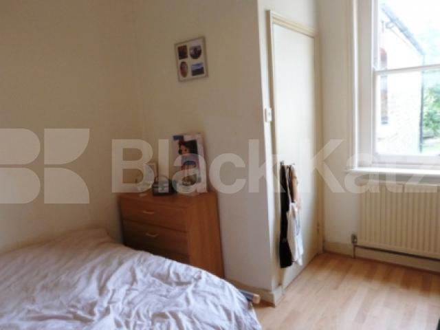 			1 Bedroom, 1 bath, 1 reception Flat			 Ferme Park Road, Crouch End