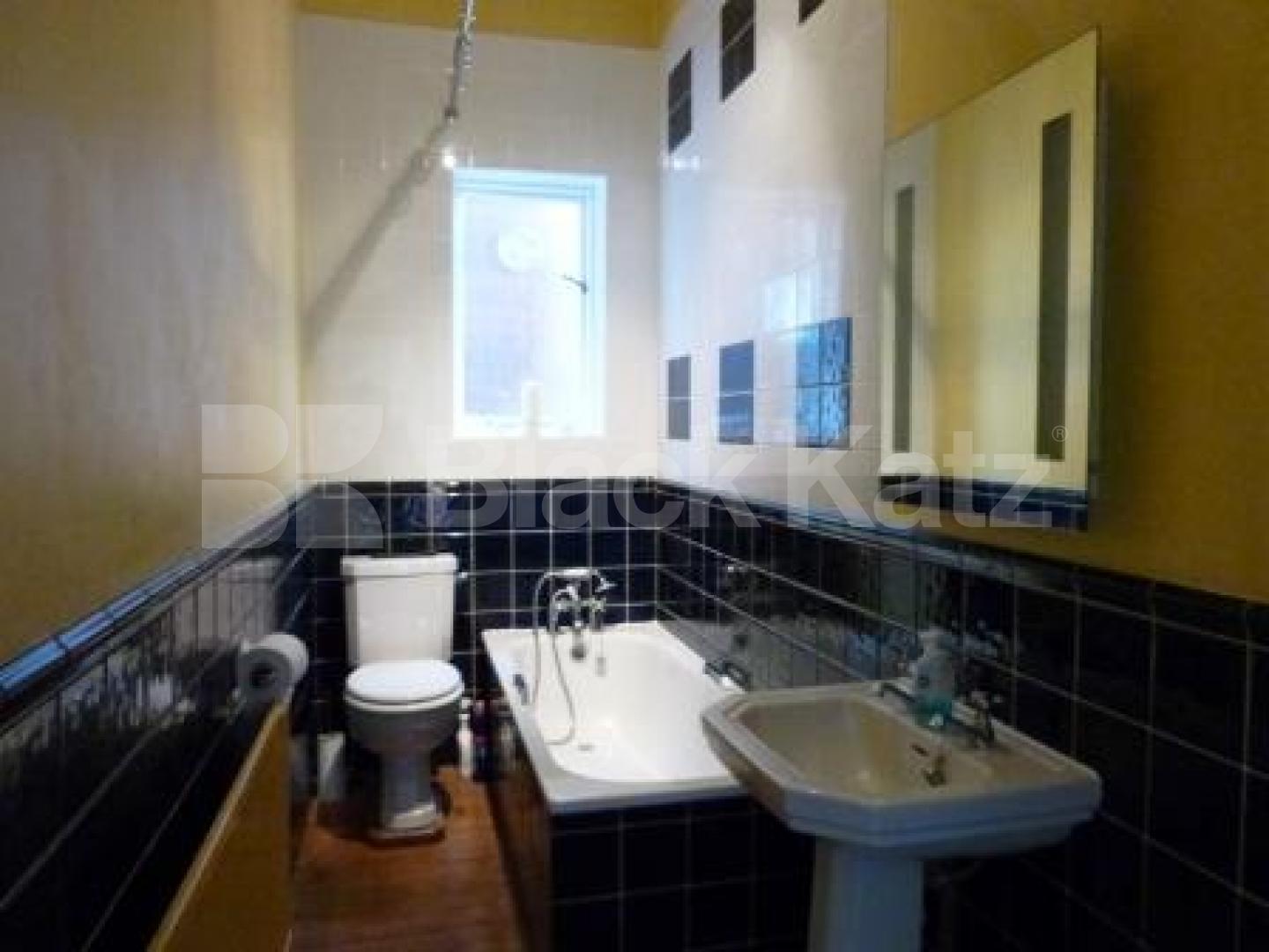 			NEW INSTRUCTION!, 2 Bedroom, 1 bath, 1 reception Flat			 Elder Avenue, Crouch End