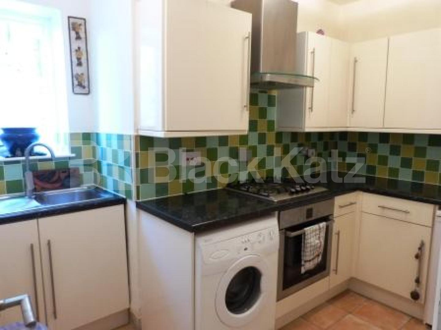 			NEW INSTRUCTION!, 2 Bedroom, 1 bath, 1 reception Flat			 Elder Avenue, Crouch End