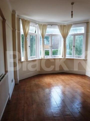 			NEW INSTRUCTION!, 2 Bedroom, 1 bath, 1 reception Flat			 Elder Avenue, Crouch End