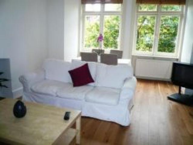 			2 Bedroom, 1 bath, 1 reception Flat			 Greencroft Gardens, WEST HAMPSTEAD
