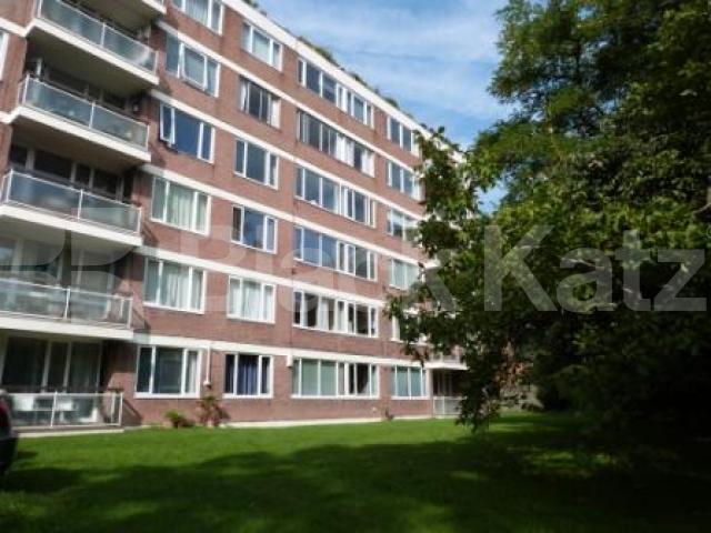 			NEW INSTRUCTION, Studio Apartment, 1 bath, 1 reception Flat			 Shepherds Hill, HIGHGATE N6