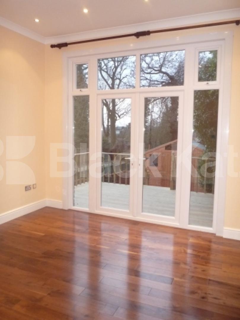 			2 Bedroom, 1 bath, 1 reception Flat			 Grove Avenue, FINCHLEY CENTRAL