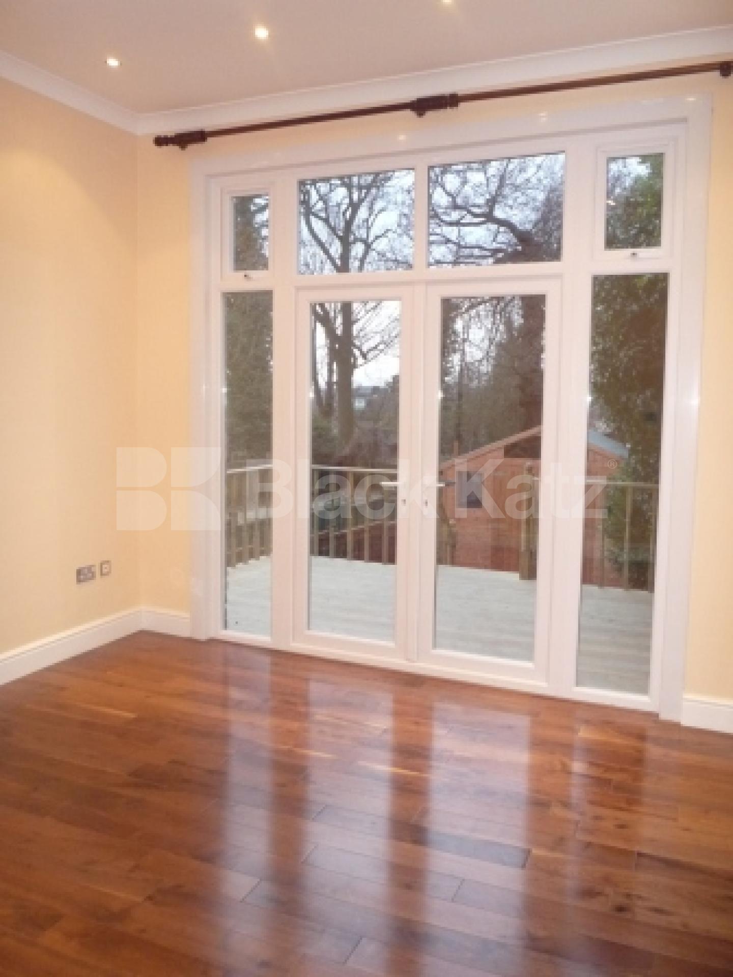			2 Bedroom, 1 bath, 1 reception Flat			 Grove Avenue, FINCHLEY CENTRAL N3