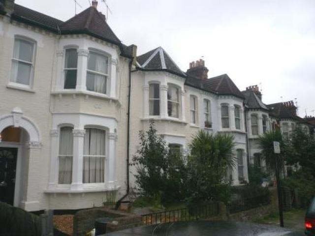 			Studio Apartment, 1 bath, 1 reception Studio			 Kylemore Road, WEST HAMPSTEAD