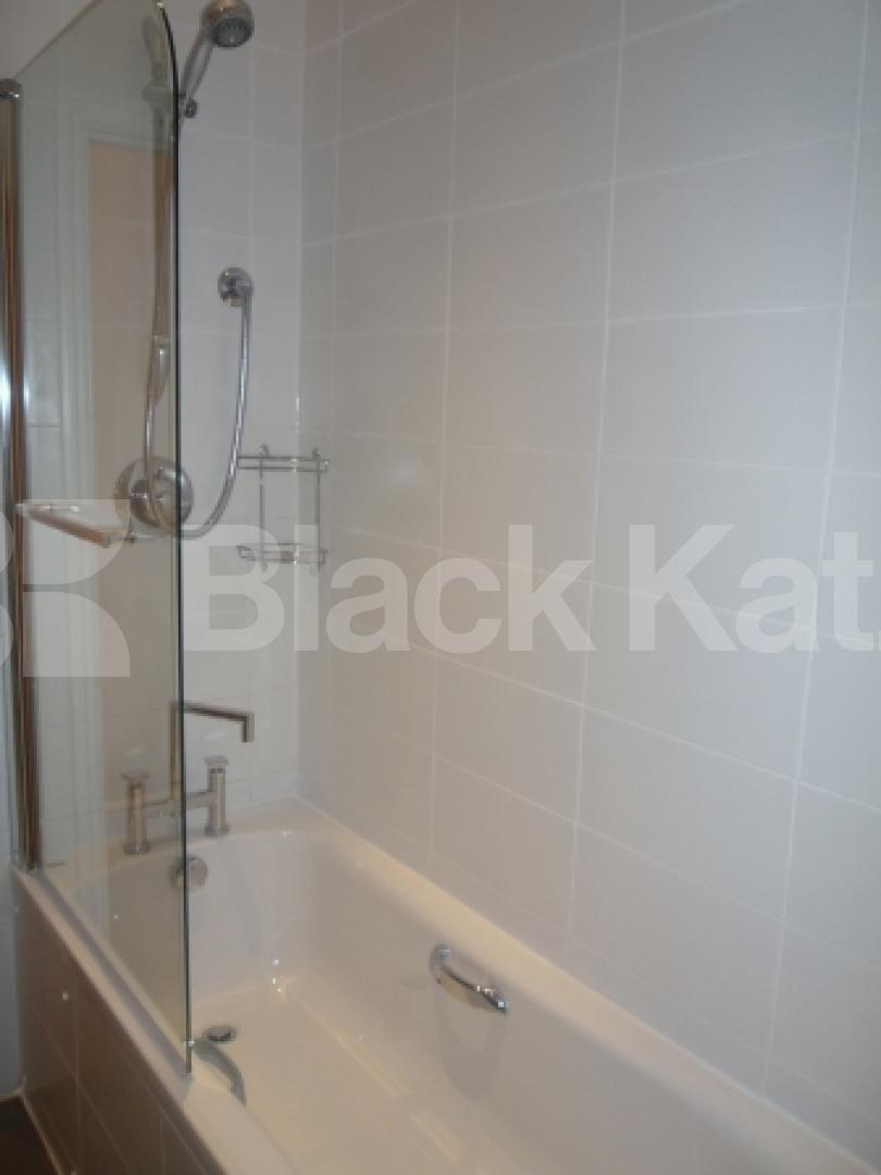 			2 Bedroom, 1 bath, 1 reception Flat			 Grove Avenue, FINCHLEY CENTRAL