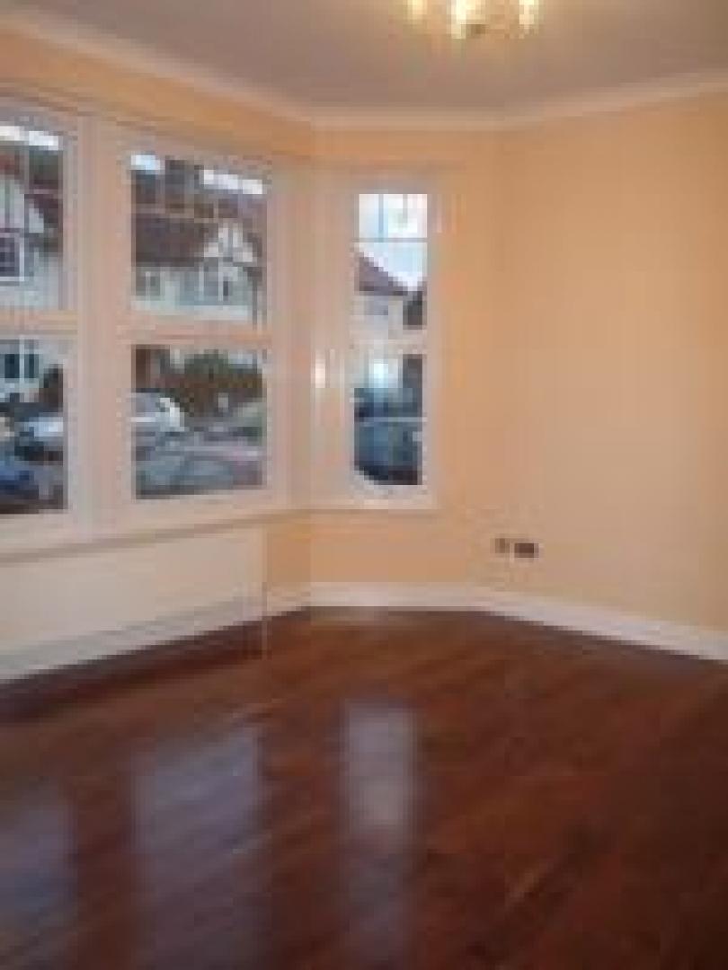 			NEW INSTRUCTION, 2 Bedroom, 1 bath, 1 reception Flat			 Grove Avenue, FINCHLEY CENTRAL