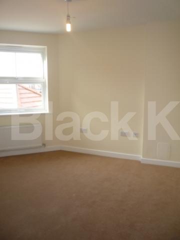 			1 Bedroom, 1 bath, 1 reception Flat			 Coppetts Road, MUSWELL HILL