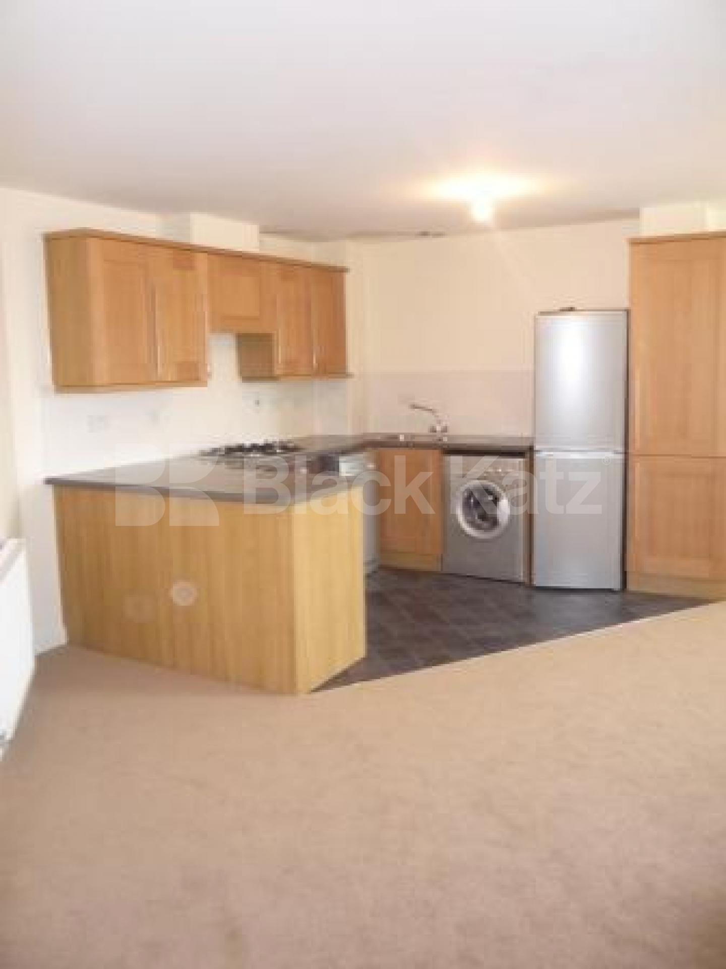 			1 Bedroom, 1 bath, 1 reception Flat			 Coppetts Road, MUSWELL HILL N10
