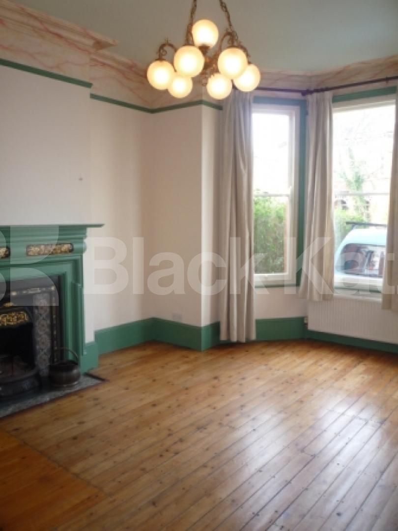			2 Bedroom, 1 bath, 1 reception Ground Floor Flat			 Sutton Road, MUSWELL HILL
