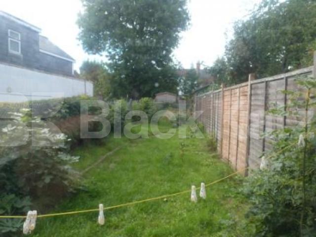 			5 Bedroom, 1 bath, 1 reception House			 Crescent Road, Alexandra Palace