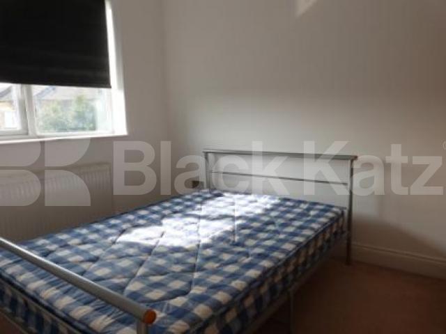 			3 Bedroom, 1 bath, 1 reception House			 Seymour Road, Haringay