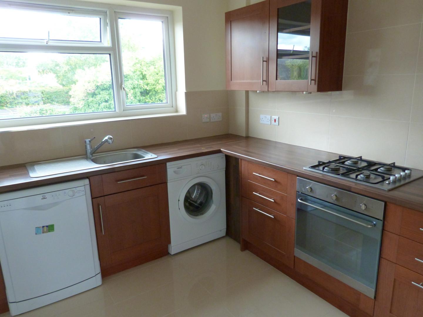 			2 Bedroom, 1 bath, 1 reception Flat			 Bibsworth Road, FINCHLEY