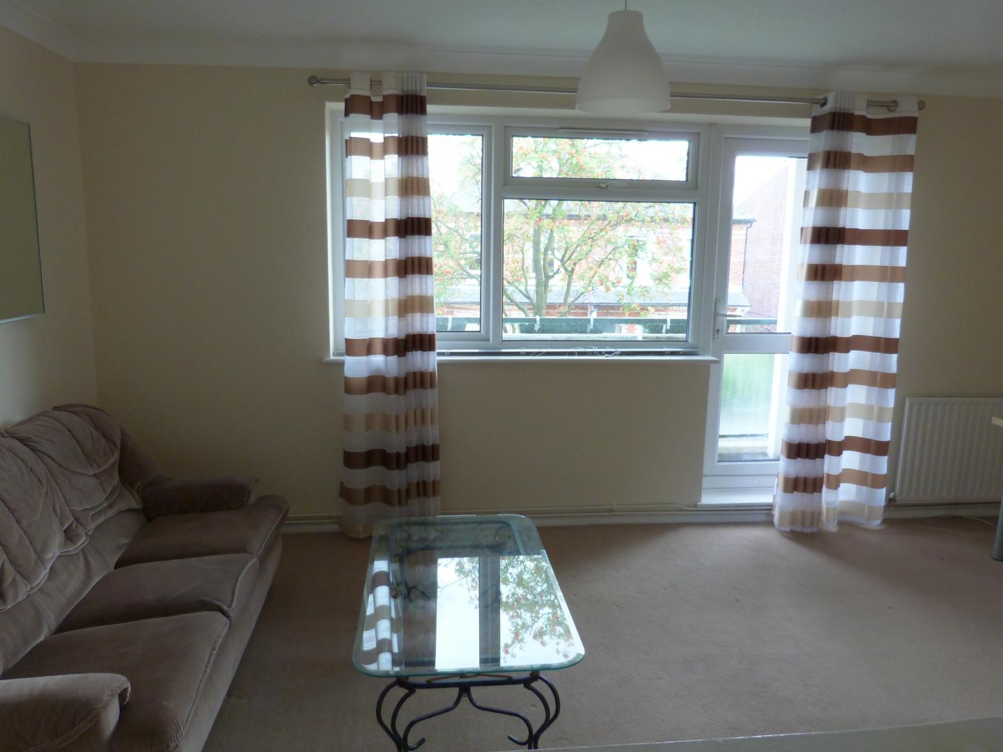 			2 Bedroom, 1 bath, 1 reception Flat			 Bibsworth Road, FINCHLEY