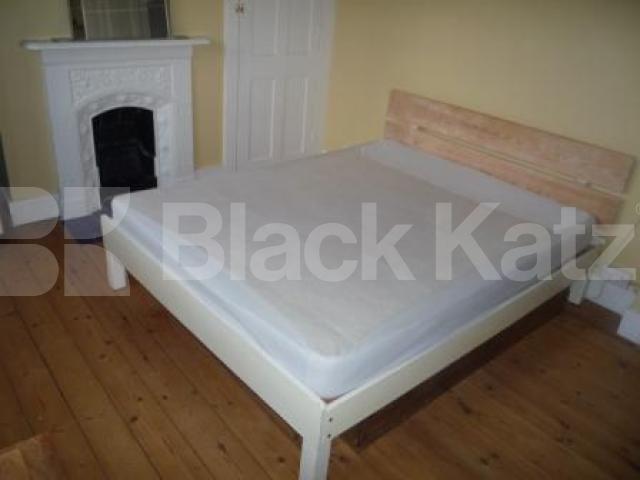 			4 Bedroom, 1 bath, 1 reception House			 Moffat Road, Palmers Green