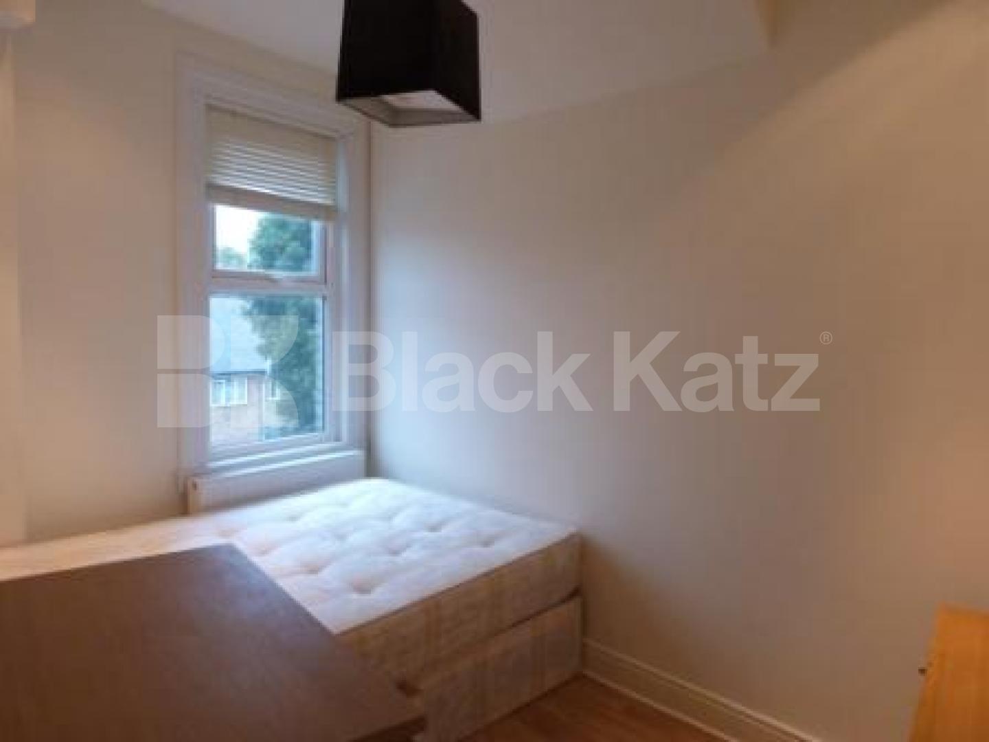 			3 Bedroom, 1 bath, 1 reception Flat			 Tottenham Lane, Crouch End