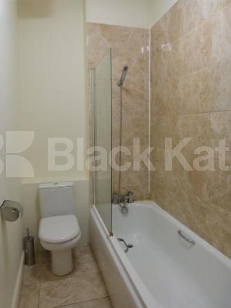 			3 Bedroom, 1 bath, 1 reception Flat			 Tottenham Lane, Crouch End