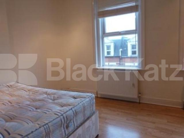 			3 Bedroom, 1 bath, 1 reception Flat			 Tottenham Lane, Crouch End