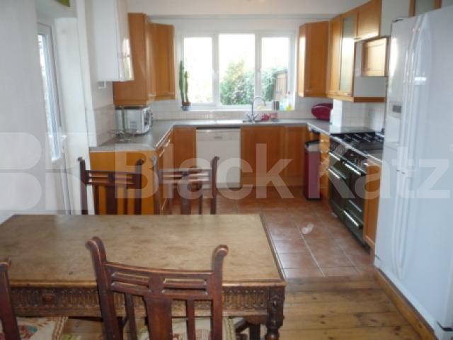 			4 Bedroom, 1 bath, 1 reception House			 Moffat Road, Palmers Green