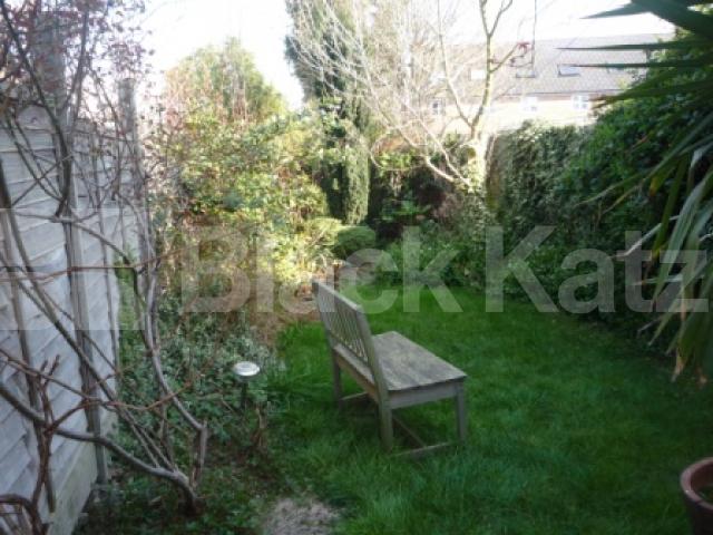 			4 Bedroom, 1 bath, 1 reception House			 Moffat Road, Palmers Green