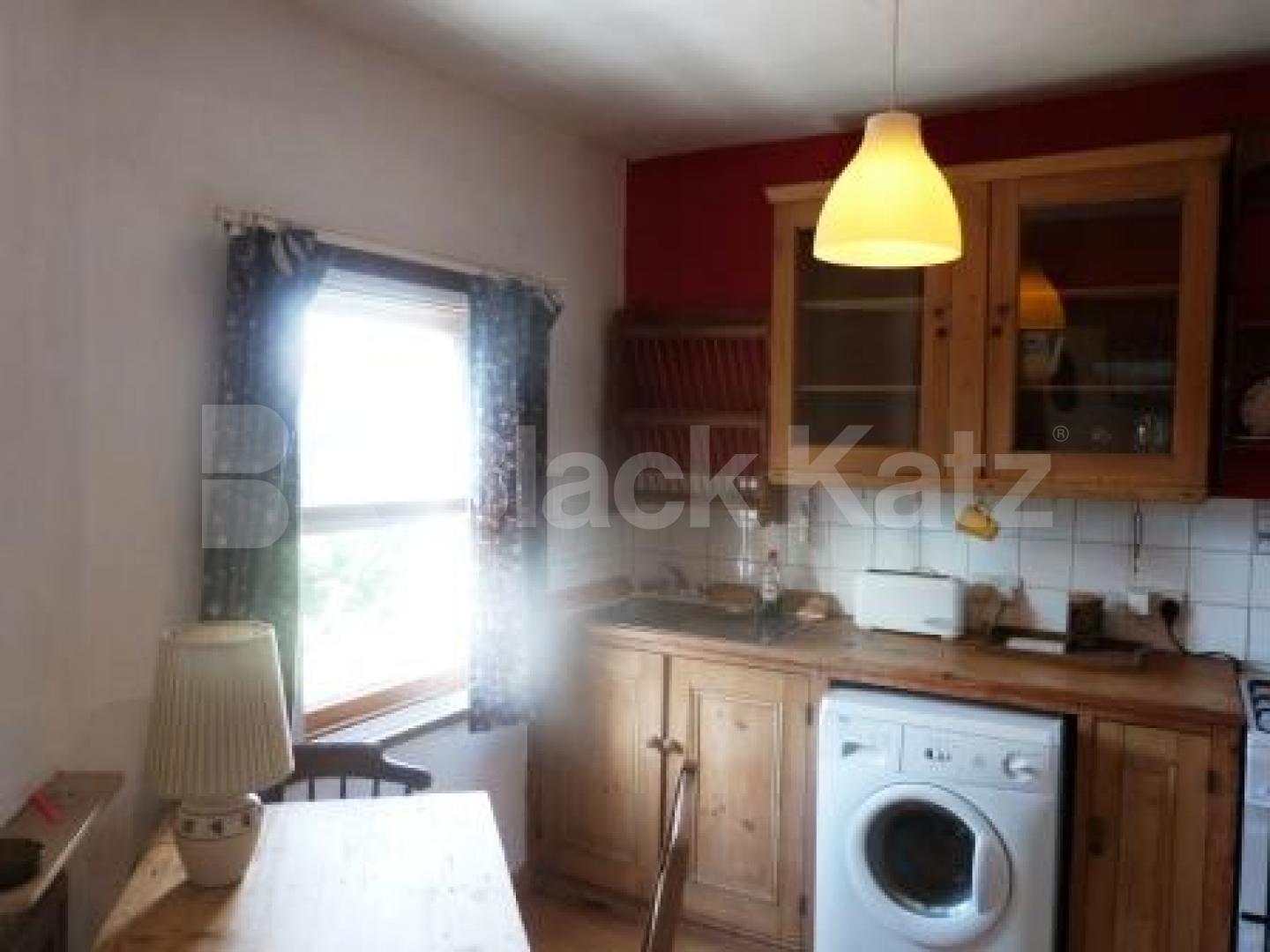 			1 Bedroom, 1 bath, 1 reception Flat			 Uplands Road, Crouch End