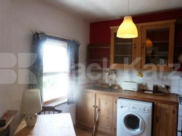 			1 Bedroom, 1 bath, 1 reception Flat			 Uplands Road, Crouch End