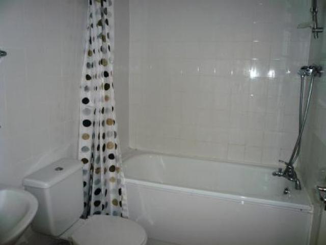 			1 Bedroom, 1 bath, 1 reception Flat			 Portobello Road, NOTTINGHILL/LADBROKE GROVE