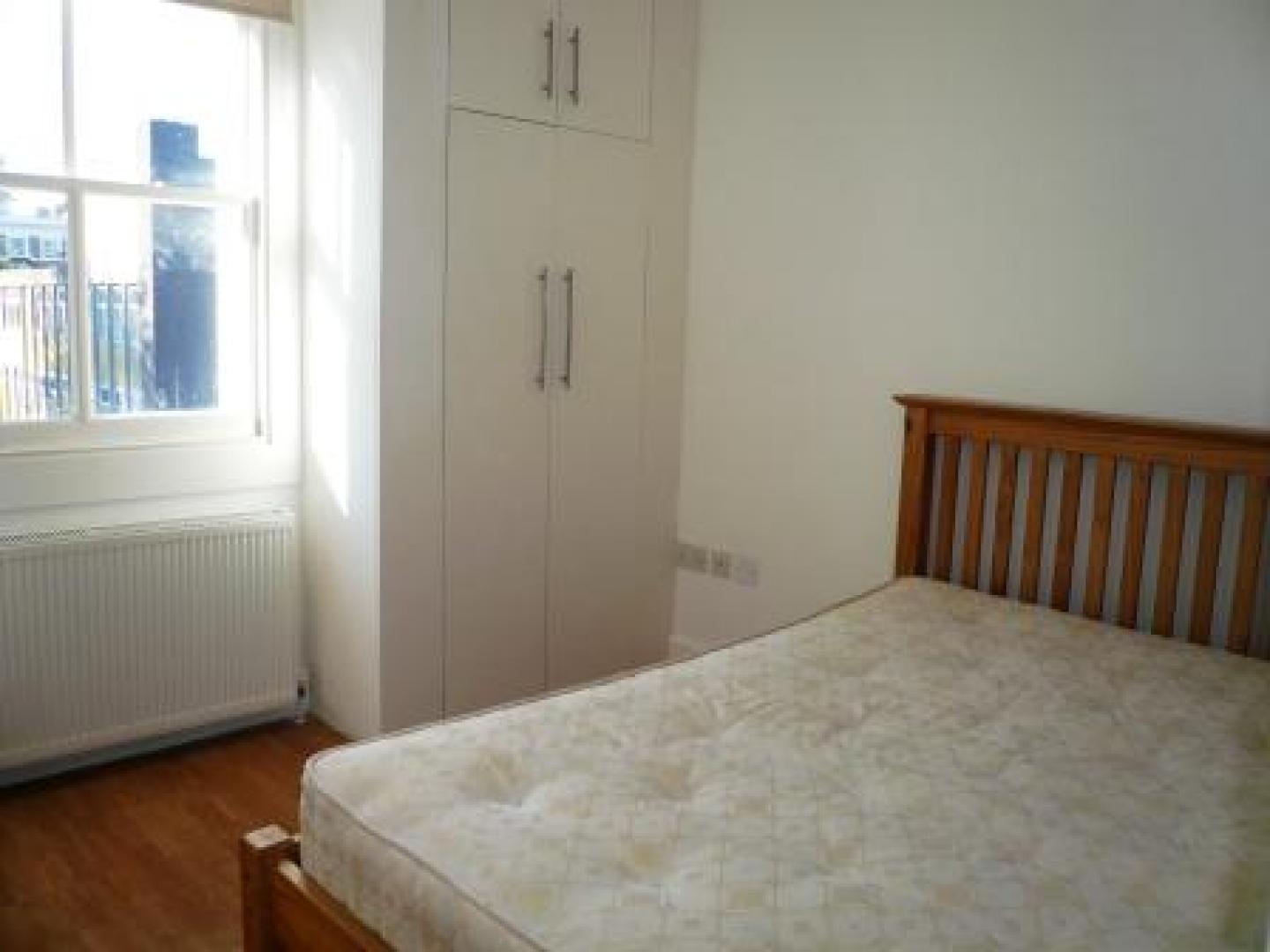 			1 Bedroom, 1 bath, 1 reception Flat			 Portobello Road, NOTTINGHILL/LADBROKE GROVE