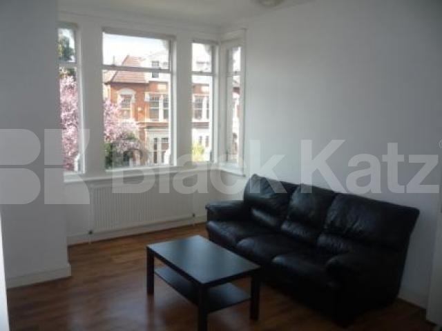 			NEWLY REFURBISHED!, 2 Bedroom, 1 bath, 1 reception Flat			 Park Ave, ALEXANDRA PALACE