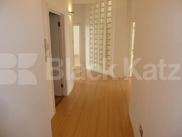 			2 BED 2 BATH WAREHOUSE APARTMENT, 2 Bedroom, 1 bath, 1 reception Flat			 BRITANNIA LOFTS-BANNER STREET, CLERKENWELL-OLD STREET-SHOREDITCH