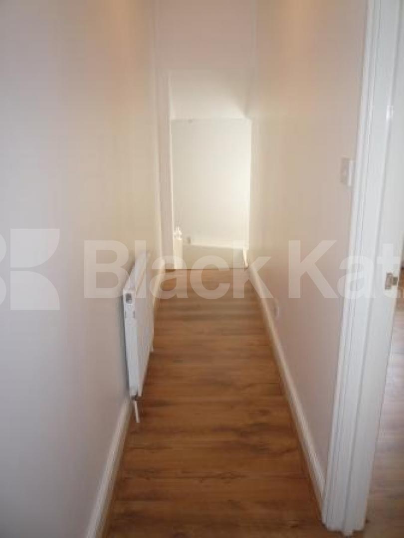 			NEWLY REFURBISHED!, 2 Bedroom, 1 bath, 1 reception Flat			 Park Ave, ALEXANDRA PALACE