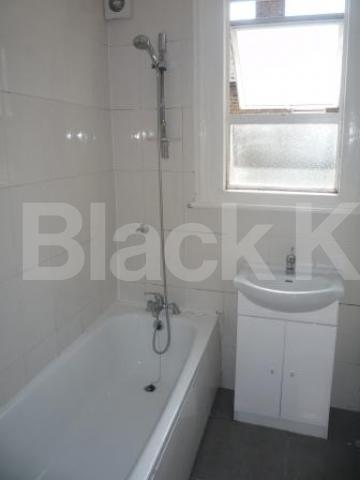 			NEWLY REFURBISHED!, 2 Bedroom, 1 bath, 1 reception Flat			 Park Ave, ALEXANDRA PALACE