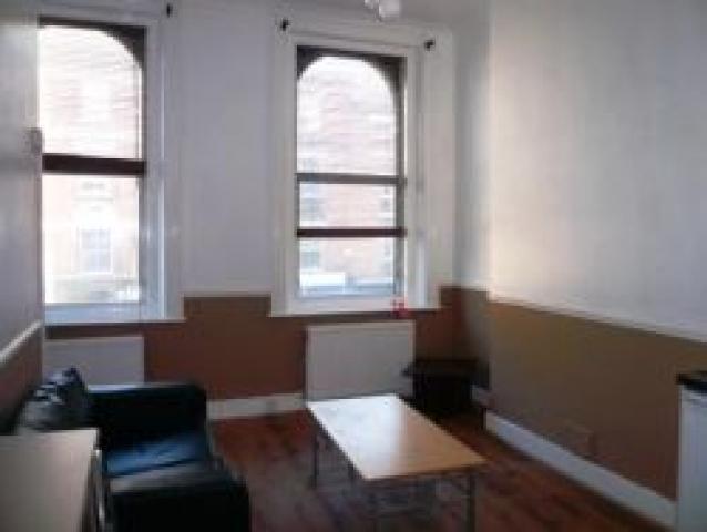 			2 Bedroom, 1 bath, 1 reception Flat			 Kilburn High Road, KILBURN