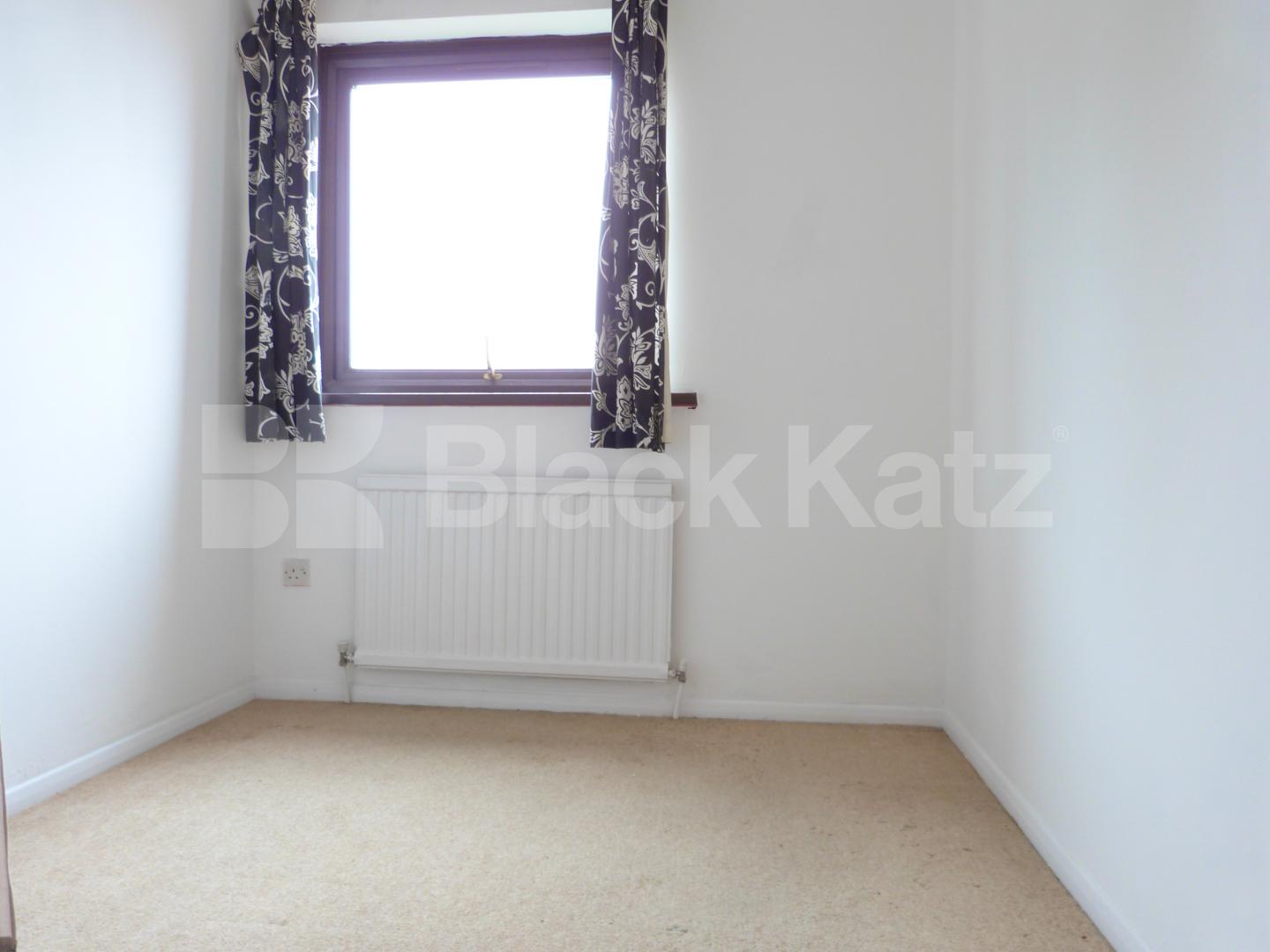 			2 Bedroom, 1 bath, 1 reception Flat			 Coppetts Road, MUSWELL HILL
