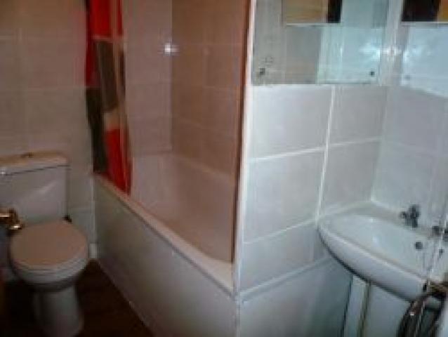 			2 Bedroom, 1 bath, 1 reception Flat			 Kilburn High Road, KILBURN