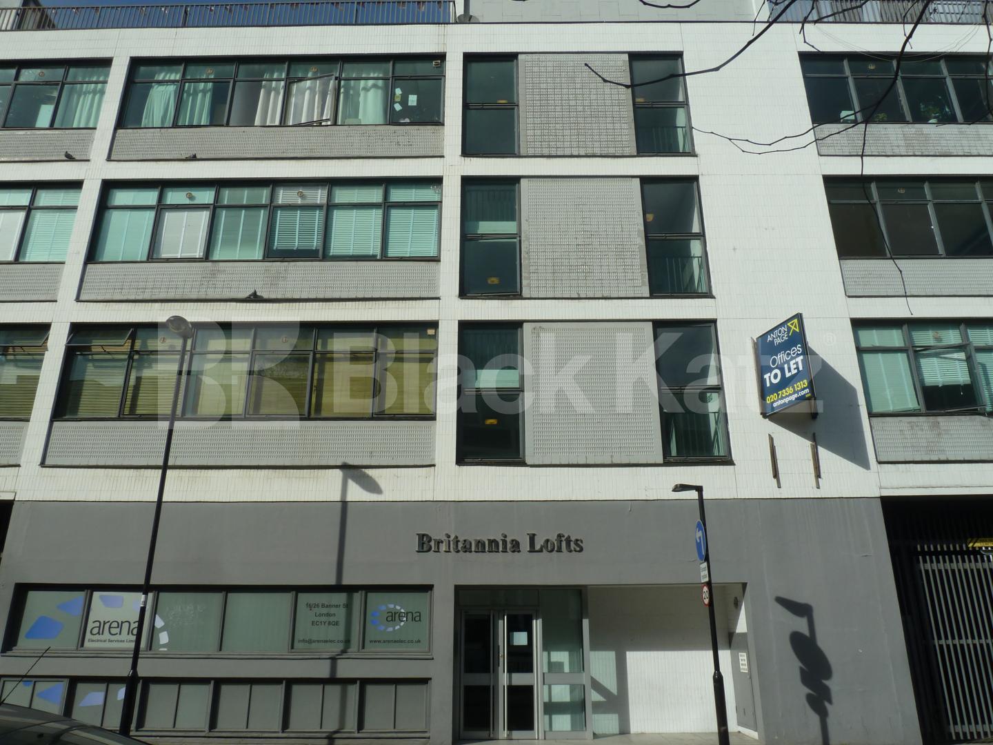 			STUNNING WAREHOUSE CONVERSION, 1 Bedroom, 1 bath, 1 reception Flat			 BRITANNIA LOFTS-BANNER STREET, CLERKENWELL-OLD STREET-SHOREDITCH