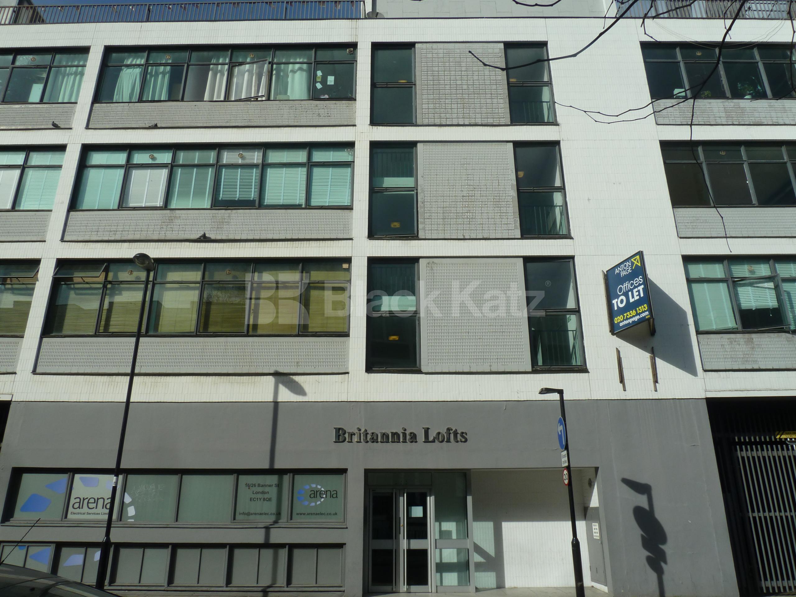 			STUNNING WAREHOUSE CONVERSION, 1 Bedroom, 1 bath, 1 reception Flat			 BRITANNIA LOFTS-BANNER STREET, CLERKENWELL-OLD STREET-SHOREDITCH EC1Y