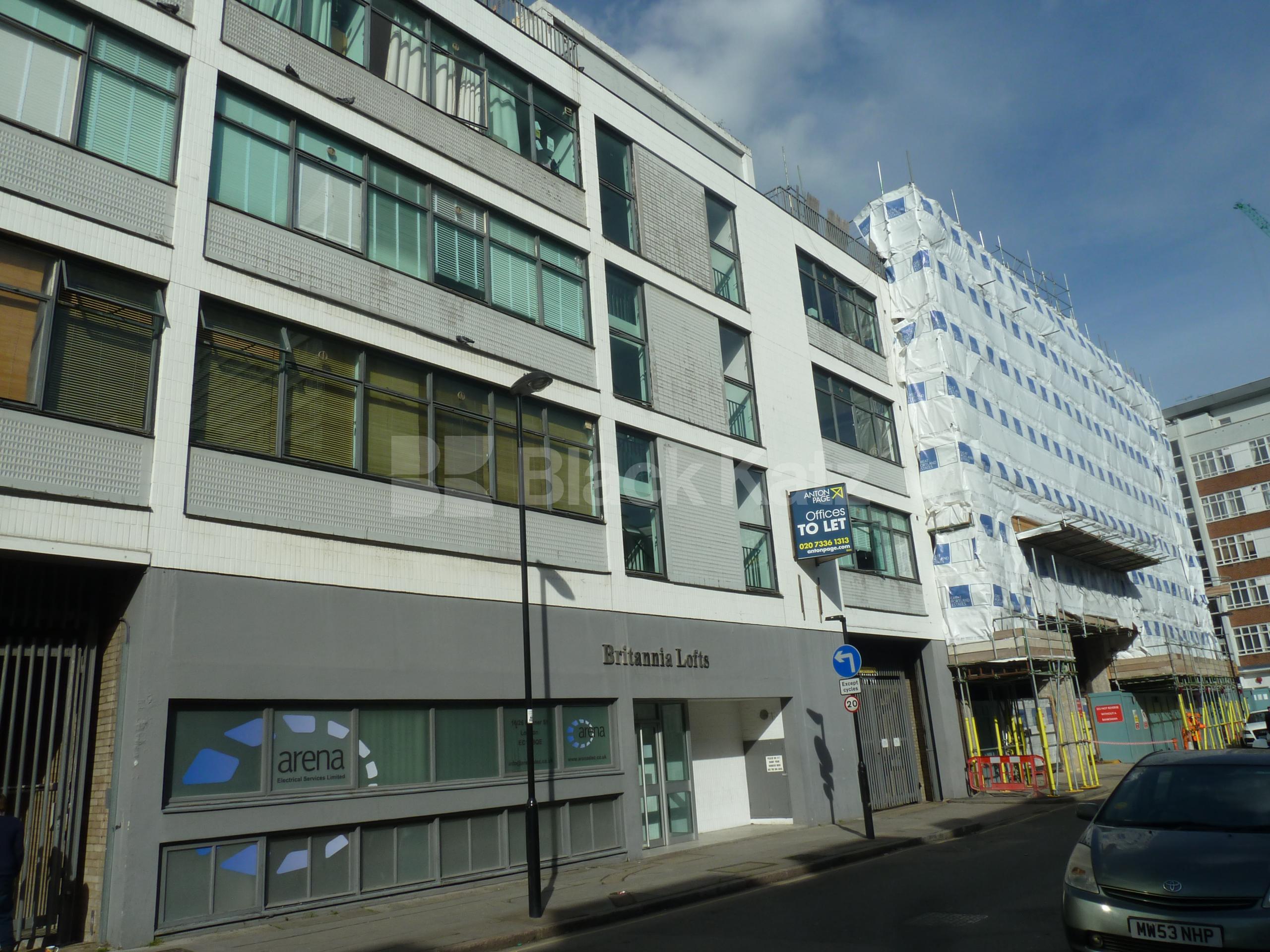 			WAREHOUSE CONVERSION IN CLERKENWELL-OLD STREET-SHOREDITCH, 2 Bedroom, 1 bath, 1 reception Flat			 BRITANNIA LOFTS-BANNER STREET, CLERKENWELL-OLD STREET-SHOREDITCH EC1Y