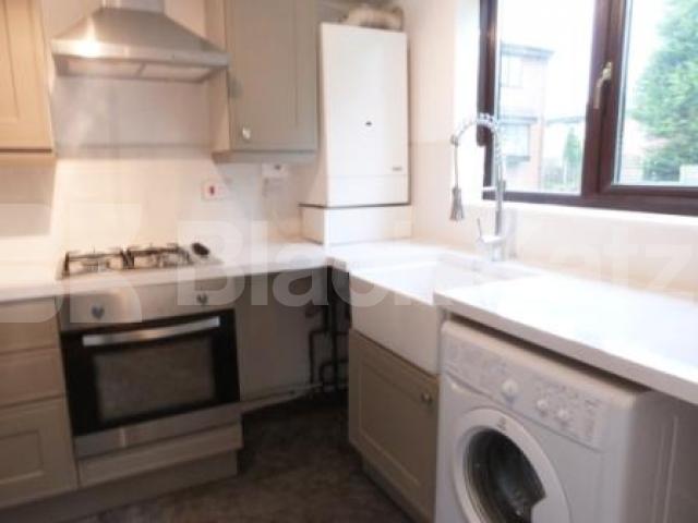 			2 Bedroom, 1 bath, 1 reception Flat			 Coppetts Road, MUSWELL HILL