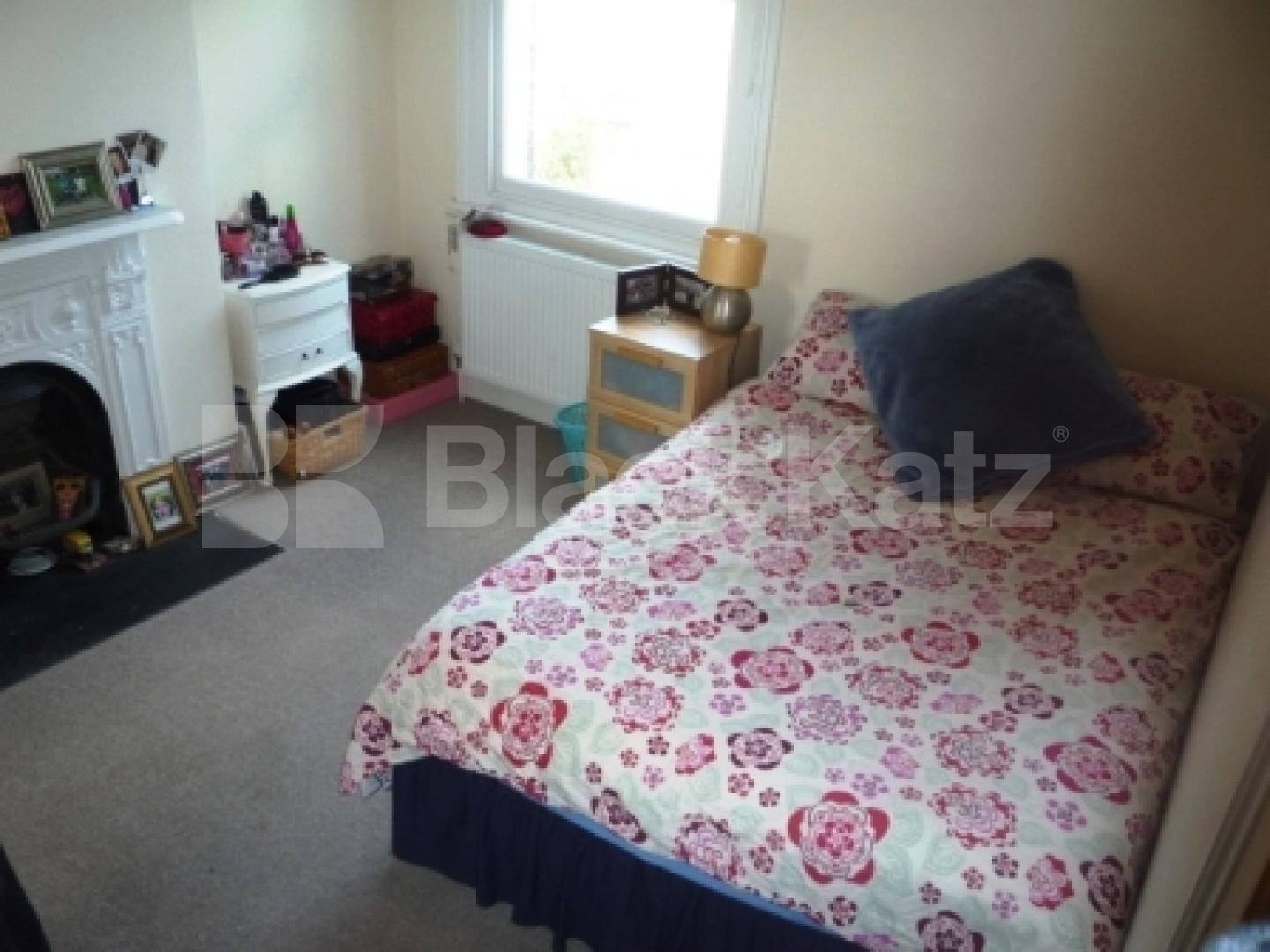 			2 Bedroom, 1 bath, 1 reception Flat			 Inderwick Road, CROUCH END